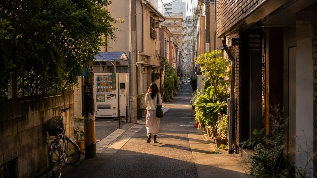 Tokyo: Shibuya Highlights Walking Tour & Secret View Spot