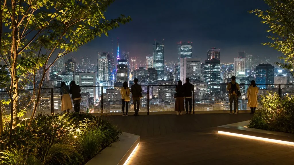 Tokyo: Shibuya Night Walking Tour with Rooftop City Views